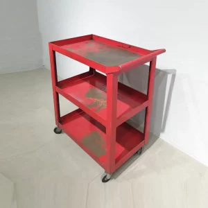 Carro de segunda mano con 3 pisos de 79x49x100cm procedente de un final de stock en venta en cabauoportunitats.com