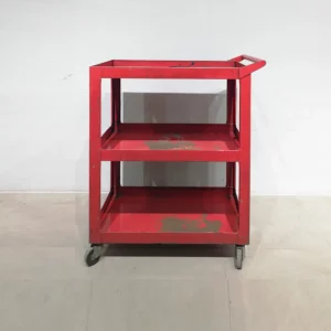 Carro de segunda mano con 3 pisos de 79x49x100cm procedente de un final de stock en venta en cabauoportunitats.com