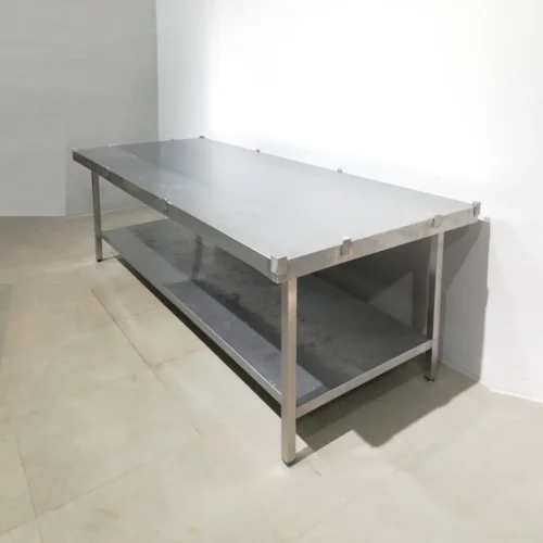 Mesa de acero inoxidable de 282x108x86cm de segunda mano en buen estado en venta en cabauoportunitats.com
