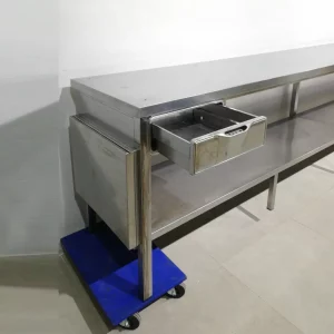 Mesa de acero inoxidable de segunda mano con 2 cajones (370x60x90cm) en venta en cabauoportunitats.com