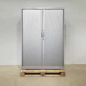 Armario metálico con persiana (121x45x198cm) de segunda mano en venta en cabauoportunitats.com