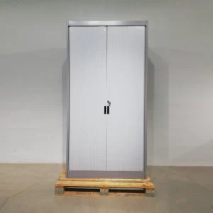 Armario de oficina con persiana (100x45x200cm) de segunda mano en venta en cabauoportunitats.com