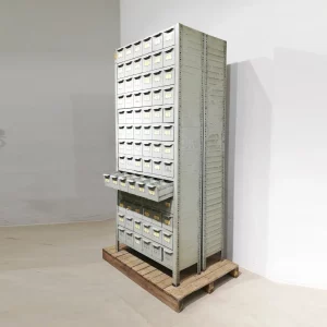 Cajonera metálica para taller de 78 cajones de segunda mano en venta en cabauoportunitats.com