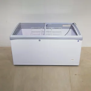 Congelador puerta cristal 149x64x84cm de segunda mano en buen estado en venta en cabauoportunitats.com
