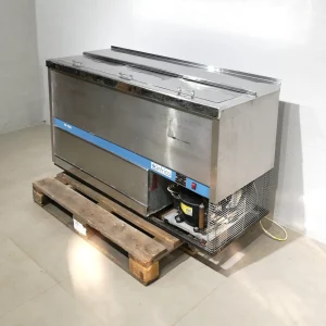 Botellero de 3 puertas de acero inoxidable (148x55x84cm) en buen estado en venta en cabauoportunitats.com