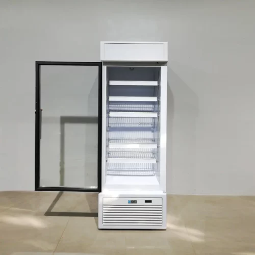 Expositor refrigerado con puerta acristalada ISA TORNADO 400L de segunda mano en venta en cabauoportunitats.com