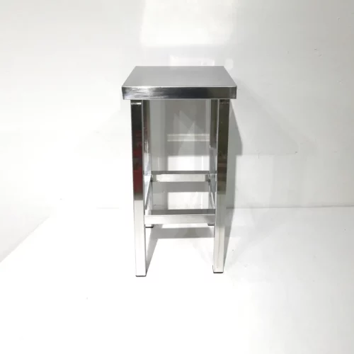 Taburetes de inox de segunda mano (3 unidades) en buen estado en venta en cabauoportunitats.com