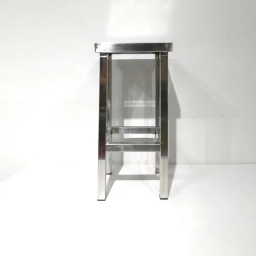 Taburetes de inox de segunda mano (3 unidades) en buen estado en venta en cabauoportunitats.com