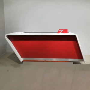 Mostrador de diseño para oficina, despacho, taller, fábrica... de segunda mano (290x80x105cm) en cabauoportunitats.com