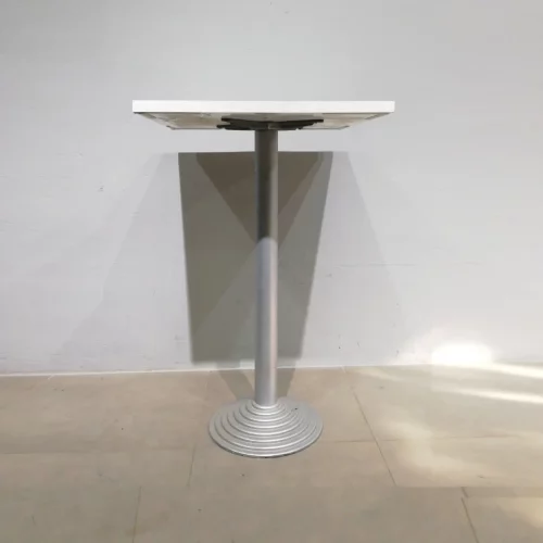 Mesa alta cuadrada para bar 112cm de altura de segunda mano en buen estado en venta en cabauoportunitats.com