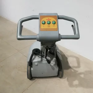 Máquina limpiasuelos COMAC VISPA 35P de segunda mano