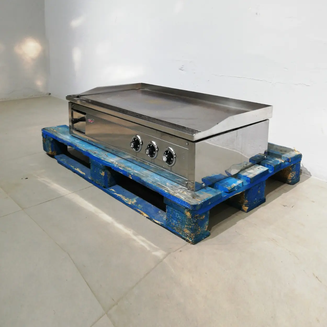Plancha de cromo duro DOSILET PE0950 de 94x52x26 cm de segunda mano en venta en cabauoportunitats.com