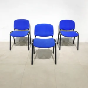Cadira de segona mà en molt bon estat per a sala d'espera, oficina, despatx... en venda a cabauoportunitats.com