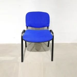 Cadira de segona mà en molt bon estat per a sala d'espera, oficina, despatx... en venda a cabauoportunitats.com