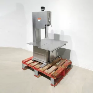 Sierra de cortar carne trifásica MAINCA BM-2000 de segunda mano en buen estado en venta en cabauoportunitats.com