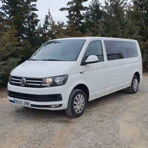 Furgoneta VOLKSWAGEN CARAVELLE del 2016, 9 plazas de segunda mano en buneas condiciones en venta en cabauoportunitats.com