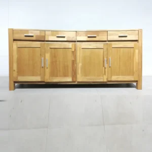 Bufet de fusta amb 4 portes 4 calaixos de gran qualitat i resistència