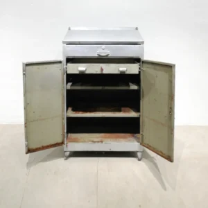 Armari metàl·lic amb 3 compartiments i dos calaixos, per a taller, fàbrica, nau industrial