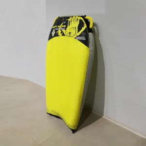 Planxa bodyboard SURFSTER inflable amb bomba de segona mà en bon estat en venda a cabauoportunitats.com