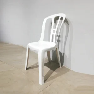 Silla apilable hecha de plástico blanco de gran calidad y resistencia de segunda mano