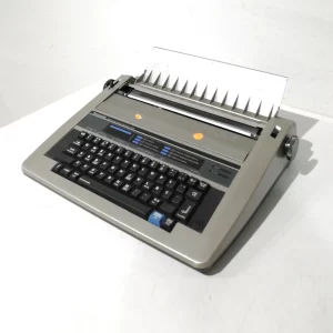 Màquina d'escriure OLIVETTI LETTERA 42 de segona mà en bon estat en venda a cabauoportunitats.com Balaguer - Lleida - Catalunya
