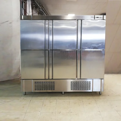 Cámara frigorífico INFRICO de 6 puertas en acero inoxidable, apta para uso profesional