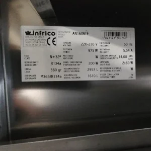 Cámara frigorífico INFRICO de 6 puertas en acero inoxidable, apta para uso profesional