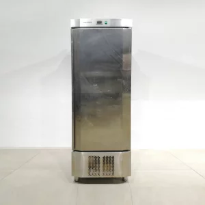 Frigorífico INFRICO de ocasión de 330 litros perfecta tanto para uso profesional como doméstico
