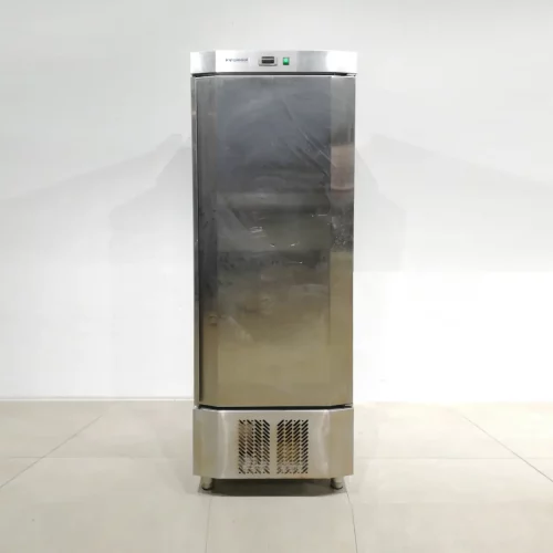 Nevera INFRICO d’ocasió de 330 litres perfecta tant per a ús professional com domèstic