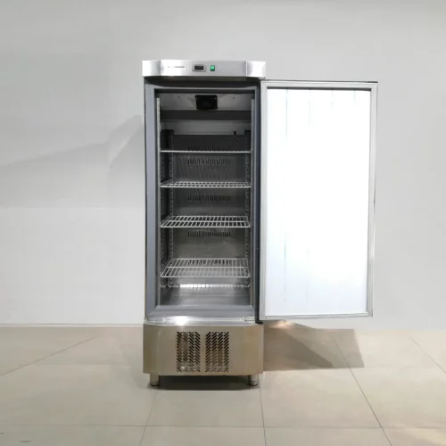 Nevera INFRICO d’ocasió de 330 litres perfecta tant per a ús professional com domèstic