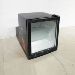 Frigorífico expositor NE-993 con puerta de cristal de segunda mano en buen estado