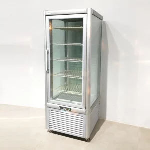 Vitrina refrigerada EUROFRED 400 L. para pastelería procedente de una empresa en cierre
