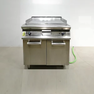 Planxa de 80x93x92cm per a hostaleria procedent d'un restaurant en tancament