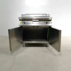 Planxa de 80x93x92cm per a hostaleria procedent d'un restaurant en tancament