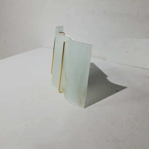 Làmpada ALBA (35x19cm) de vidre i llautó daurat de gran elegància, de segona mà en bon estat