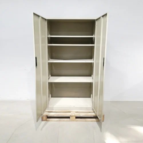 Armario metálico de ocasión con 4 estantes, perfecto para taller, fábrica, nave industrial en venta en cabauoportunitats.com