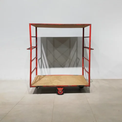 Carro per a magatzem de segoan mà (117x64x138 cm) procedent d'una empresa en tancament