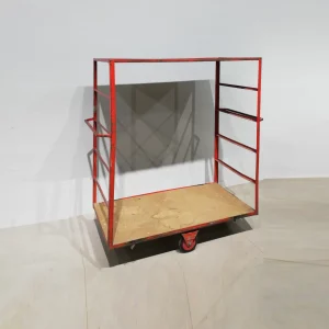 Carro per a magatzem de segoan mà (117x64x138 cm) procedent d'una empresa en tancament