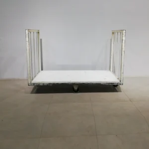 Carro per a magatzem de segona mà (156x75x106 cm) procedent d'una empresa en tancament