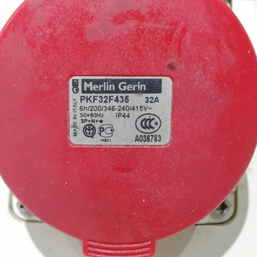 Quadre elèctric MERLIN GERIN PKF32F435 (32x17x47cm) procedent d'una empresa en tancament