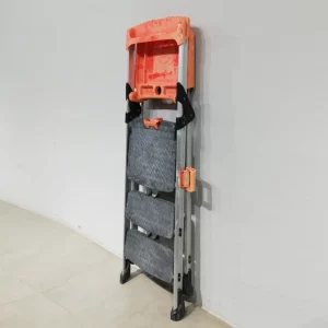 Escala WURTH 150kg alçada de treball: 225cm d'alumini amb graons de plàstic antilliscants