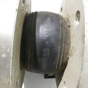 Junta de expansión de goma de 2 1/2"–65 mm con brida de segunda mano en buen estado