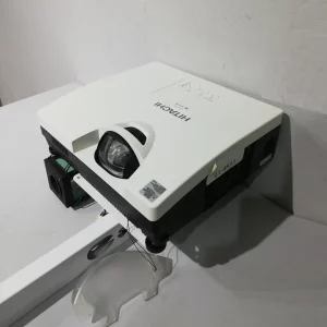 Projector HITACHI CP-D10 + altaveus i suport perfecte tant per a ús domèstic com professional