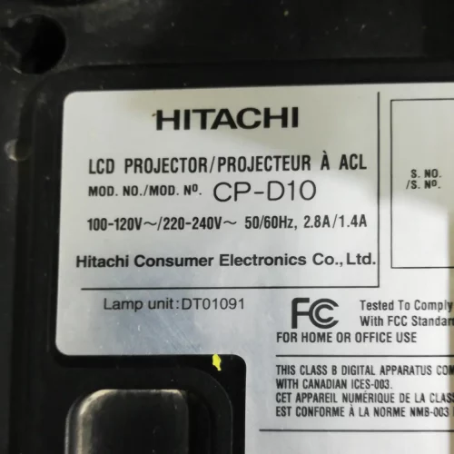 Projector HITACHI CP-D10 + altaveus i suport perfecte tant per a ús domèstic com professional