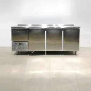 Nevera sotamostrador OSCAR SARZOSA (200x56x86cm) de segona mà en bon estat