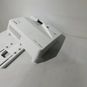 Projector NEC NP-UM301X + altaveus i suport perfecte tant per a ús domèstic com professional