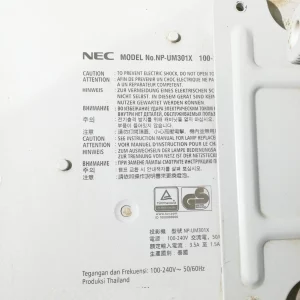 Projector NEC NP-UM301X + altaveus i suport perfecte tant per a ús domèstic com professional