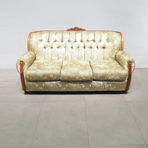 Sofà d'ocasió d'estil clàssic molt elegant de tres places (175x75x97cm)