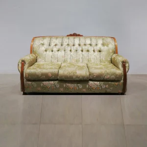 Sofà d'ocasió d'estil clàssic molt elegant de tres places (175x75x97cm)