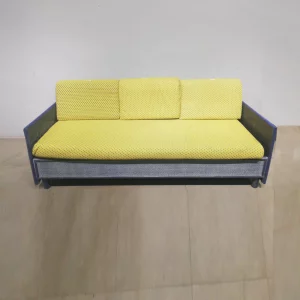 Sofá (202x87x82cm) de estructura de madera de gran solidez y cojines muy cómodos color amarillo